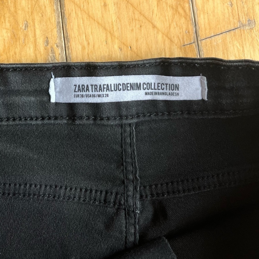 Zara Trafaluc Black Jeans with Red and White Stripes Size 6 - Picture 4 of 5
